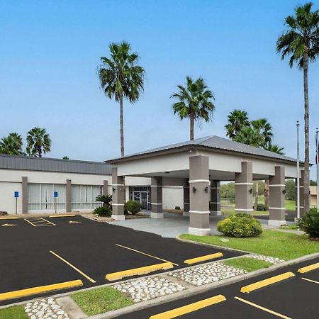 אליס Quality Inn מראה חיצוני תמונה